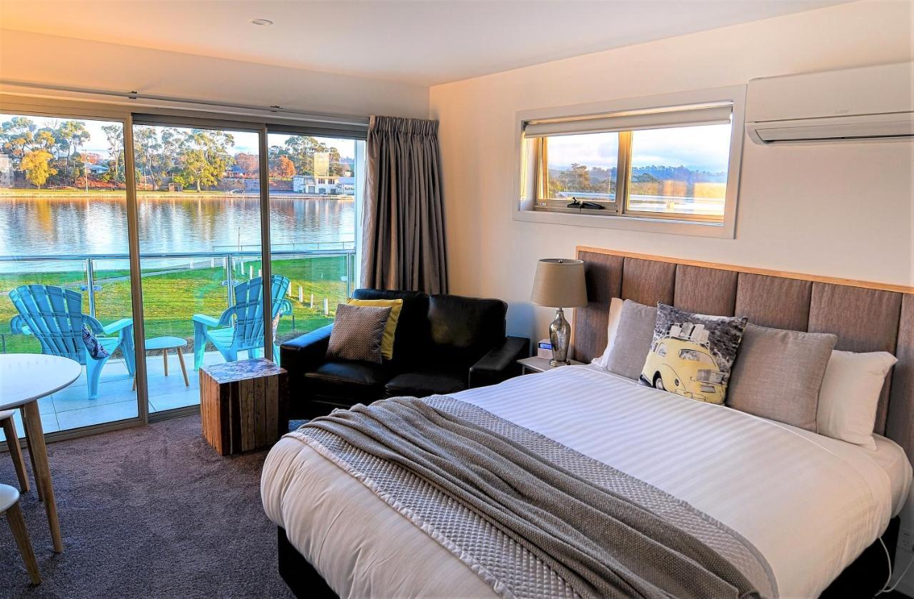 Ulverstone River Edge Holidayapartments ภายนอก รูปภาพ